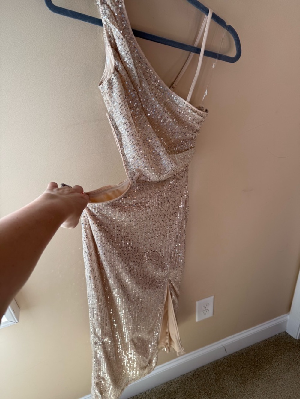 Altar’d State Beige Sequin Asymmetrical Cut out midi dress Gold size Small - Picture 2 of 8
